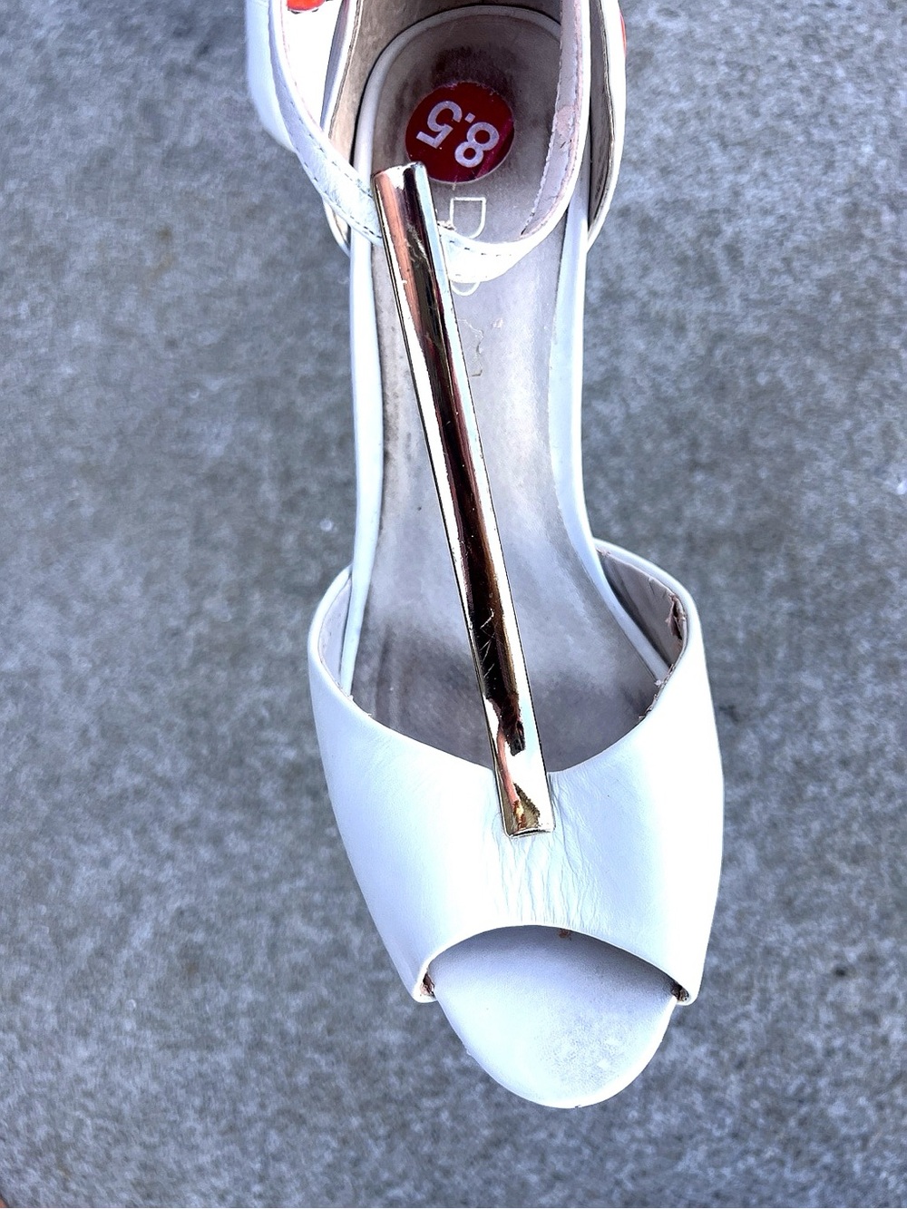 ALDO White Platform Heels Gold Bar Accent Ankle Strap Size 8 - Picture 4 of 6